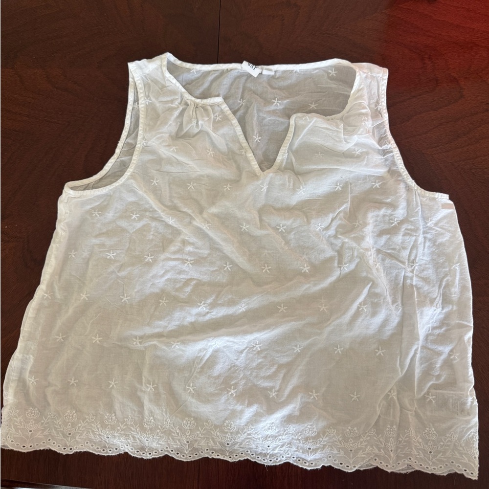100% Cotton GAP White Embroidered Tank Top
